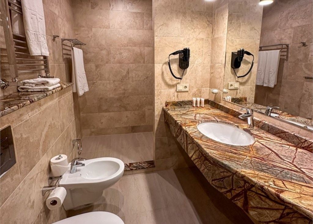 rooms-famely-delux-with-balcony-2