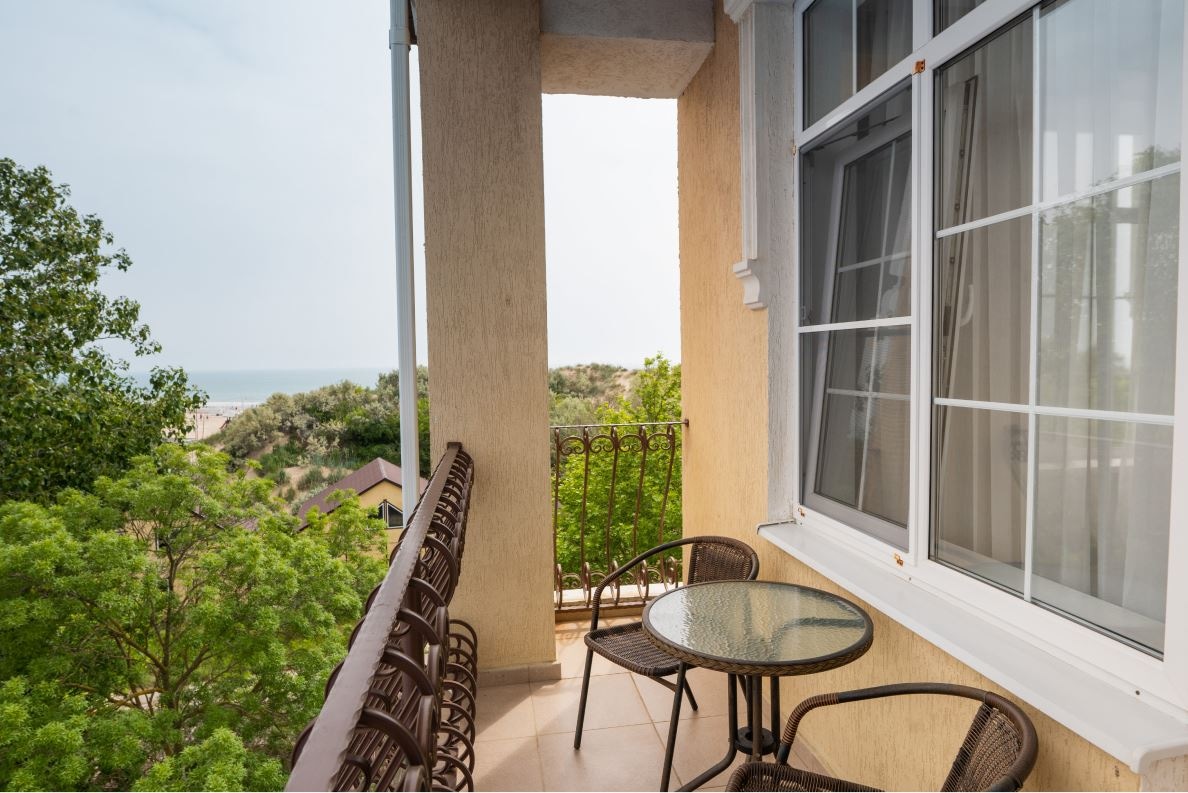 rooms-standard-main-building