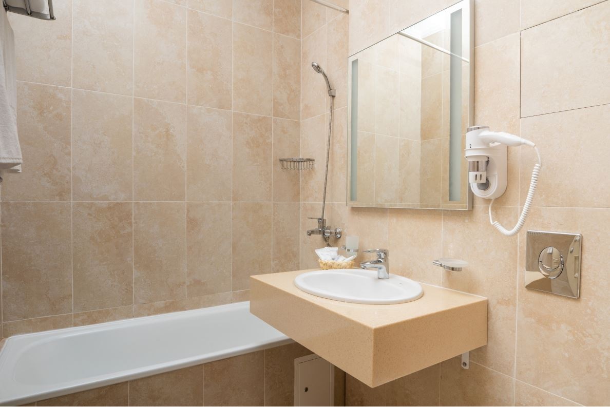 rooms-standard-main-building