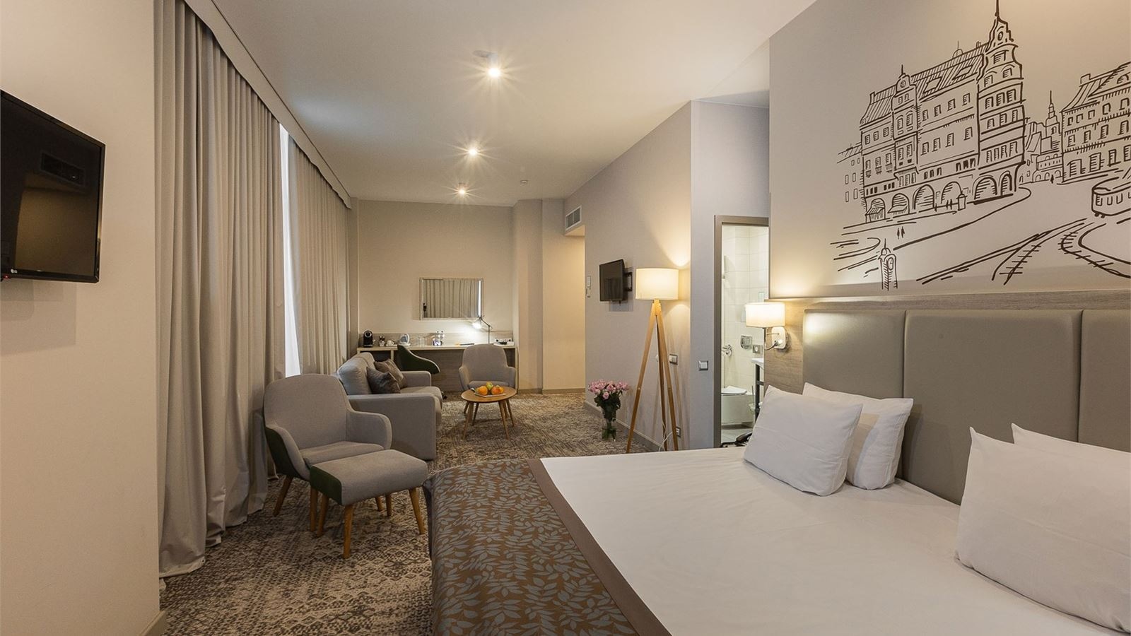 rooms-представительский-номер-с-панорамным-видом-на-реку-и-1-больshой-кроватью