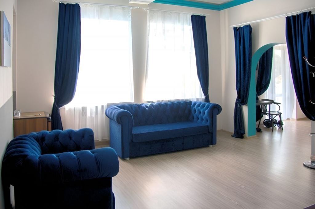 rooms-deluxe-suite-balcony