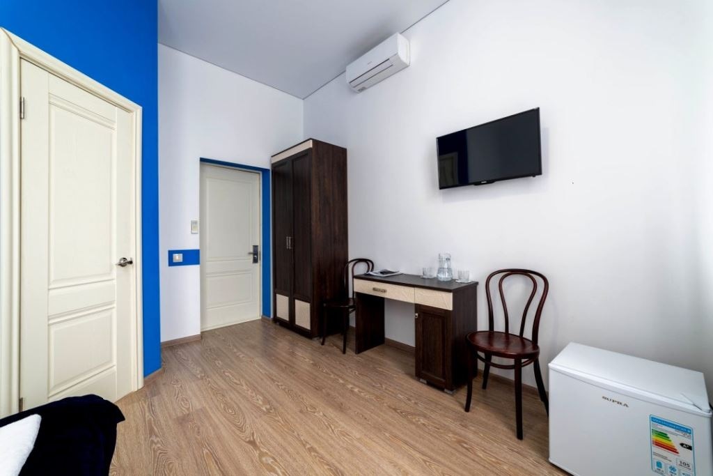 rooms-room-standard-double