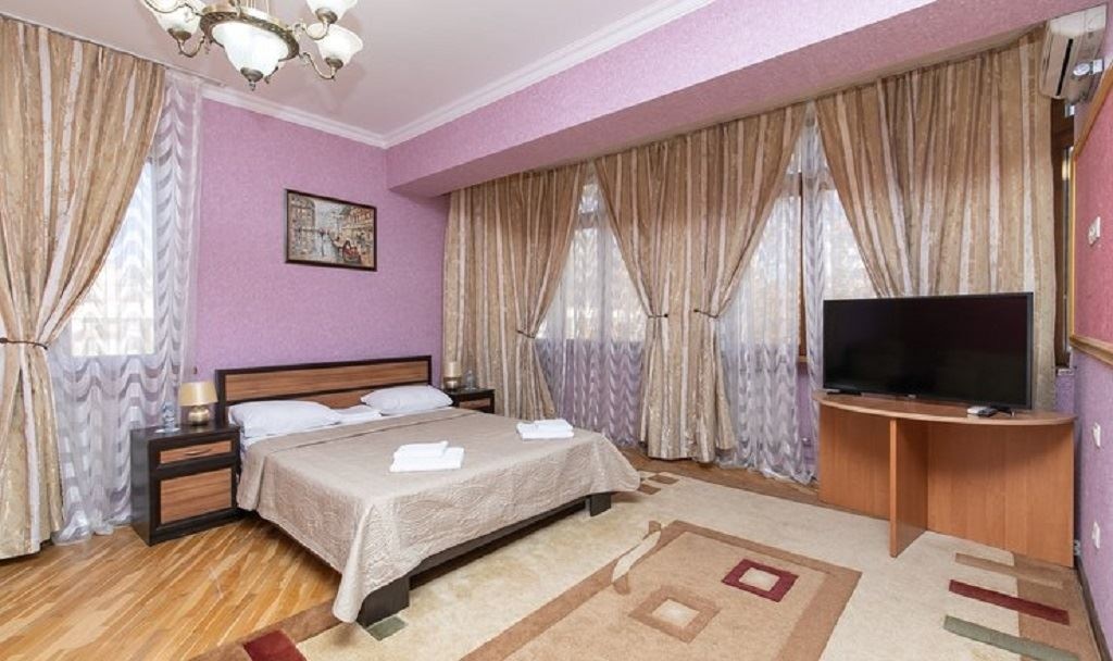 rooms-family-with-kitchen