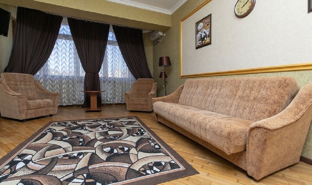 rooms-family-with-kitchen