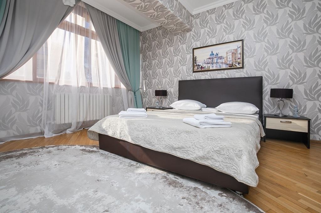 rooms-3-room-luxe-with-balcony