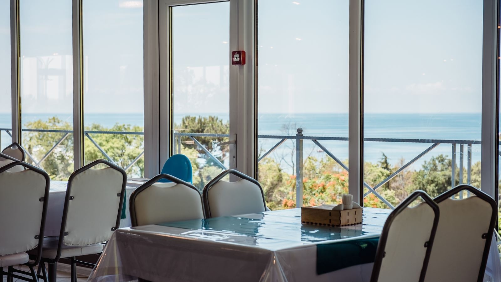 restaurants-restoran