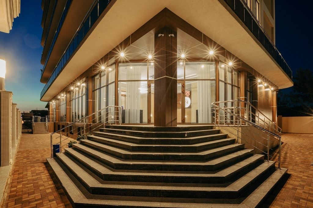 general-main-building