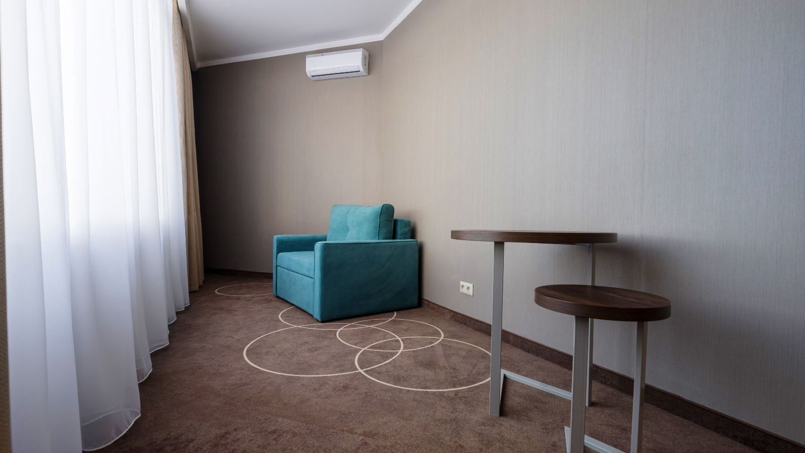 rooms-suite-junior-double