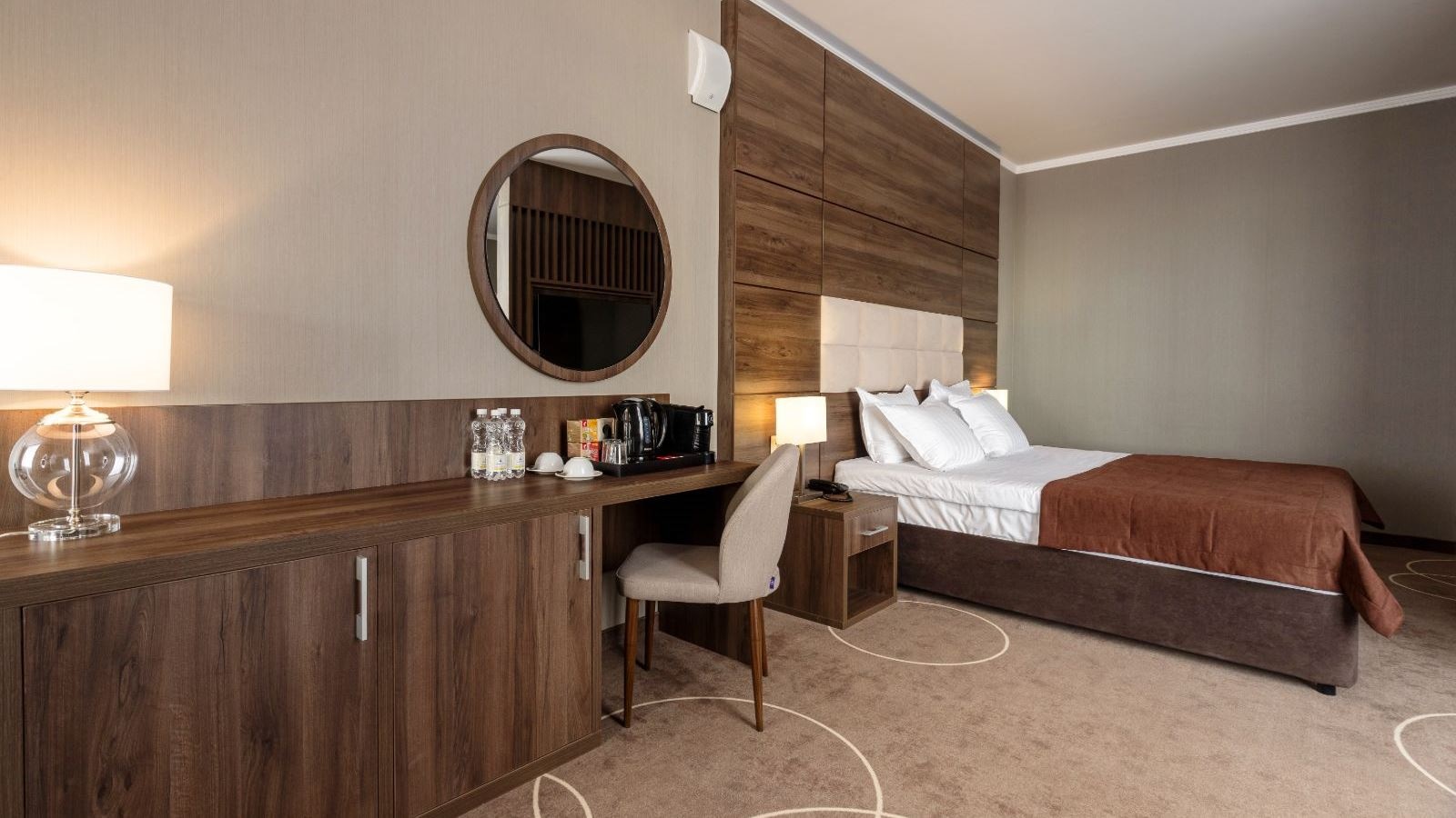 rooms-suite-junior-double