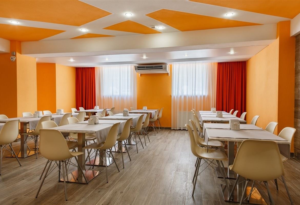 restaurants-restaurant