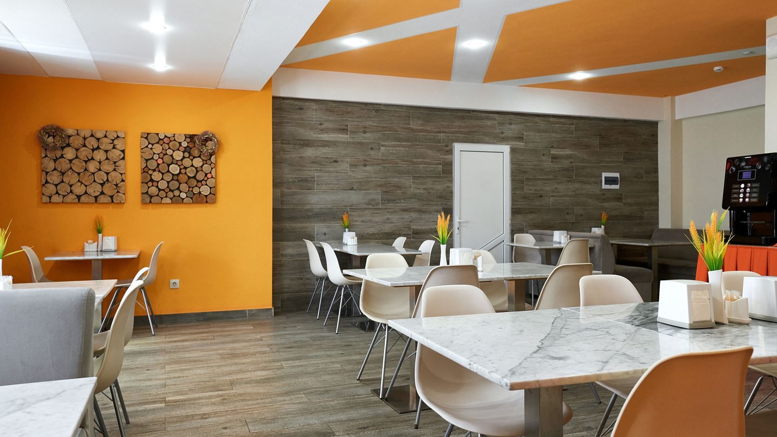 restaurants-restaurant