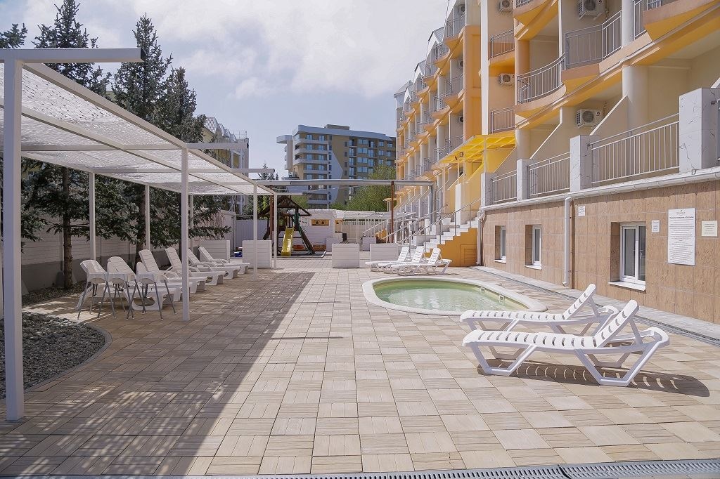 pools-outdoor--indoor-childrens-pool