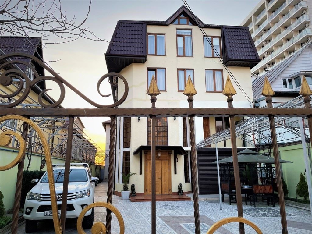 general-main-building