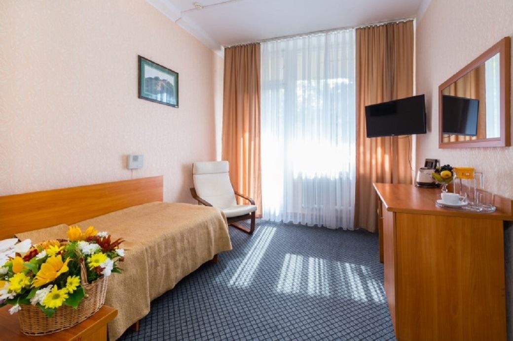 rooms-room-standard-single