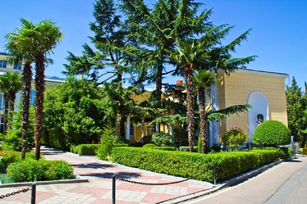 general-main-building