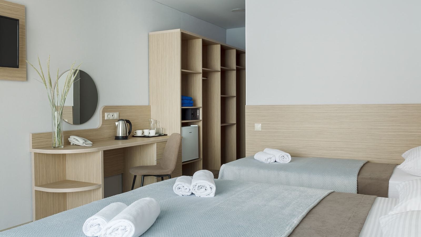 rooms-standard-with-balcony-direct-sea-view