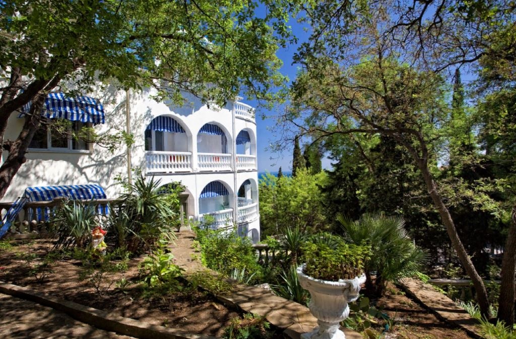 general-main-building