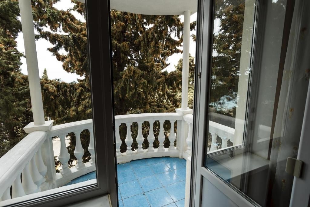 rooms-family-room-standard