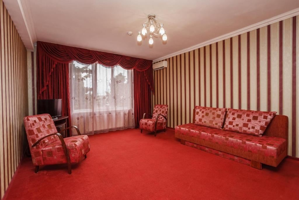 rooms-family-room-standard