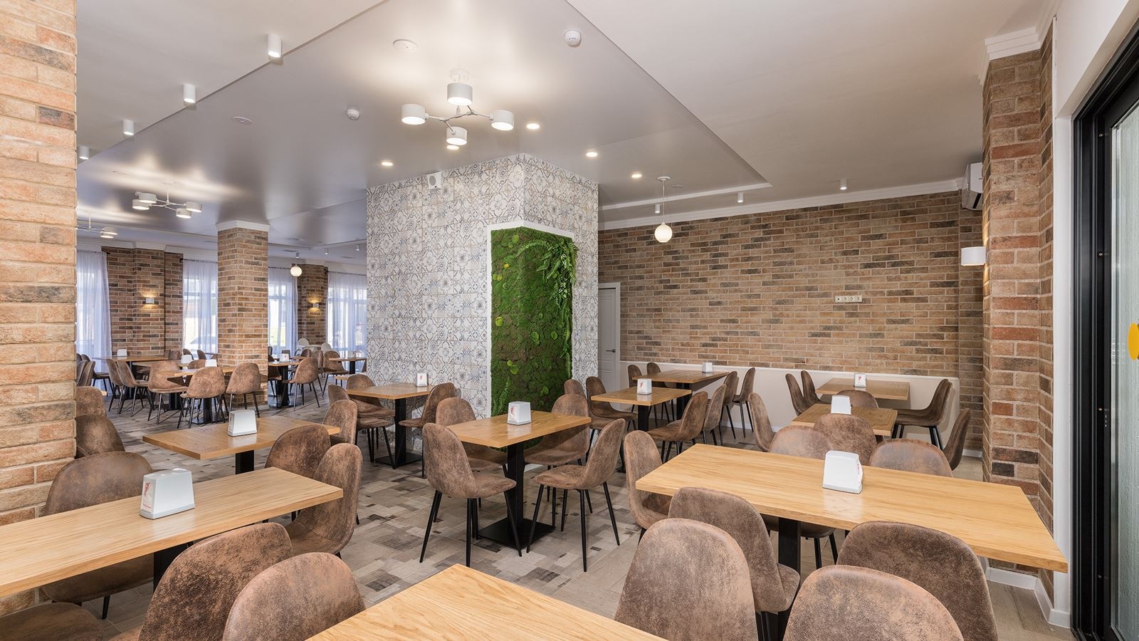 restaurants-restaurant