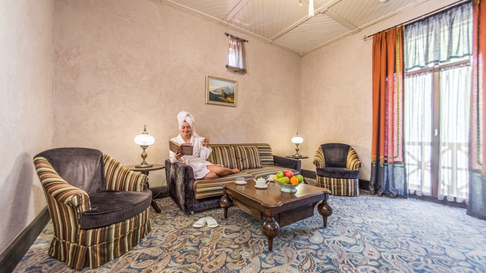 rooms-predstavitelskiy-lux