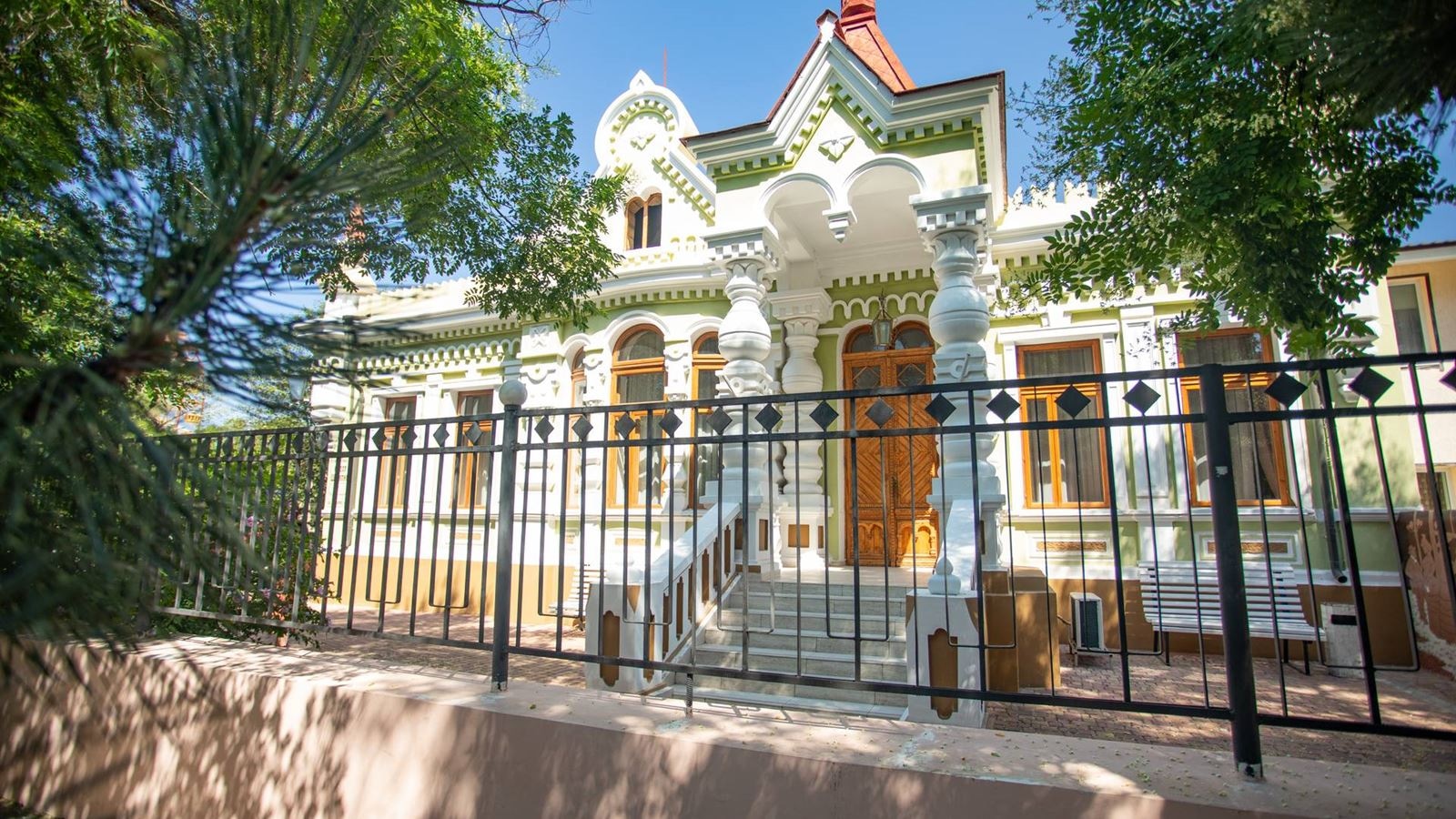 general-main-building