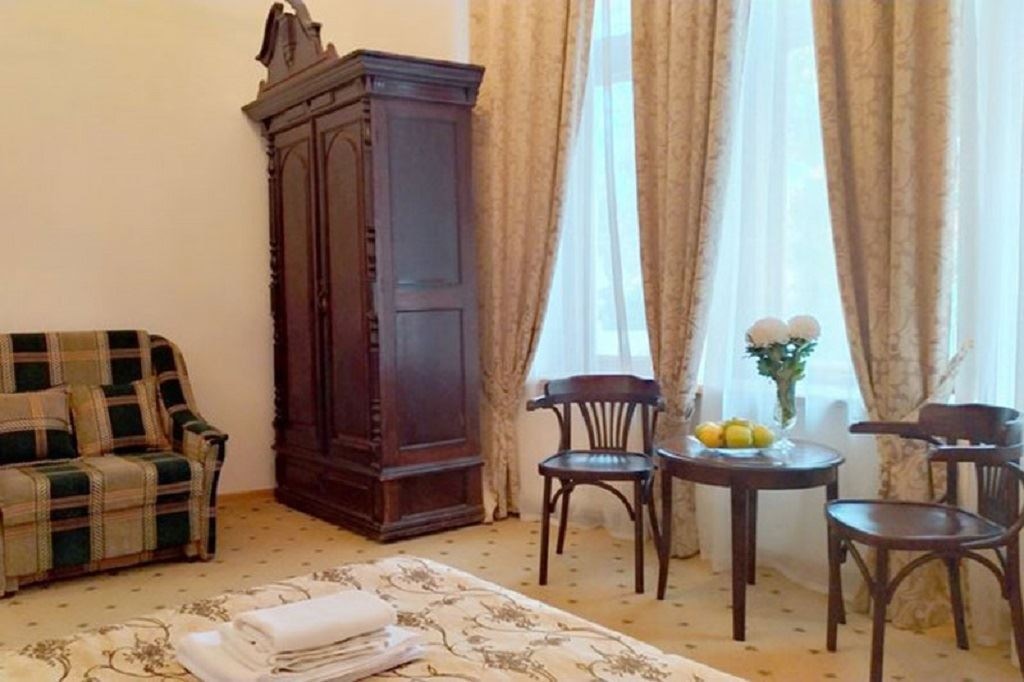 rooms-studio-hudozhnika