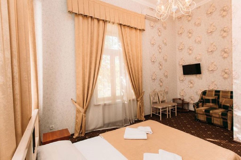 rooms-spalnya-hudozhnika