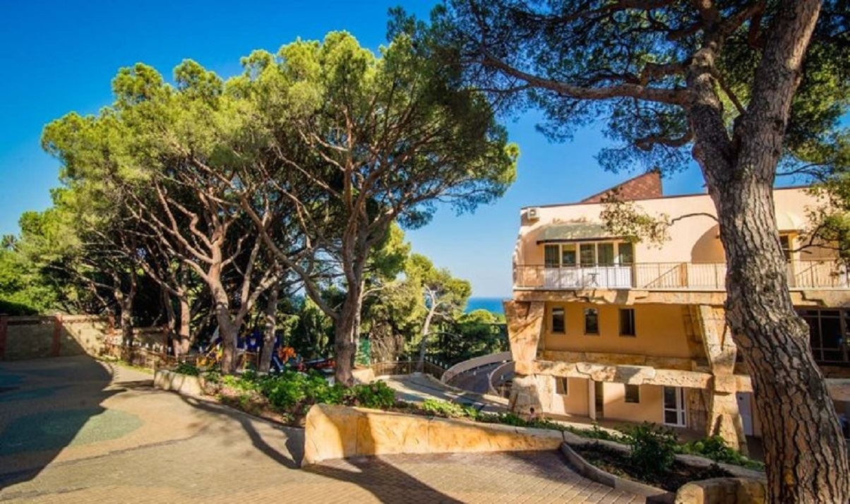 general-main-building