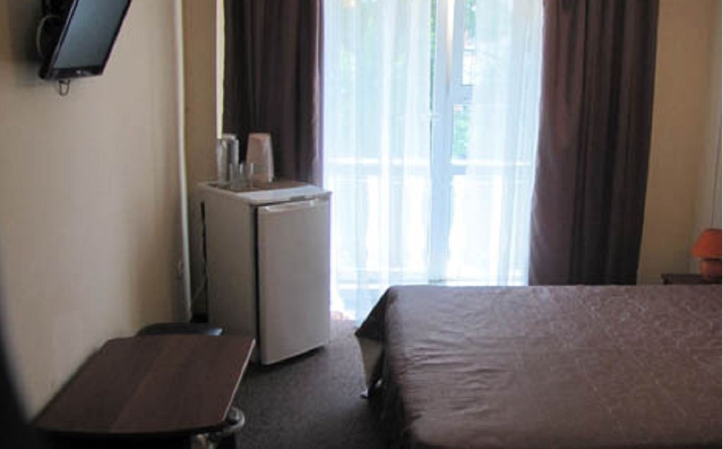 rooms-2seat-standard-pc-enclosure-1