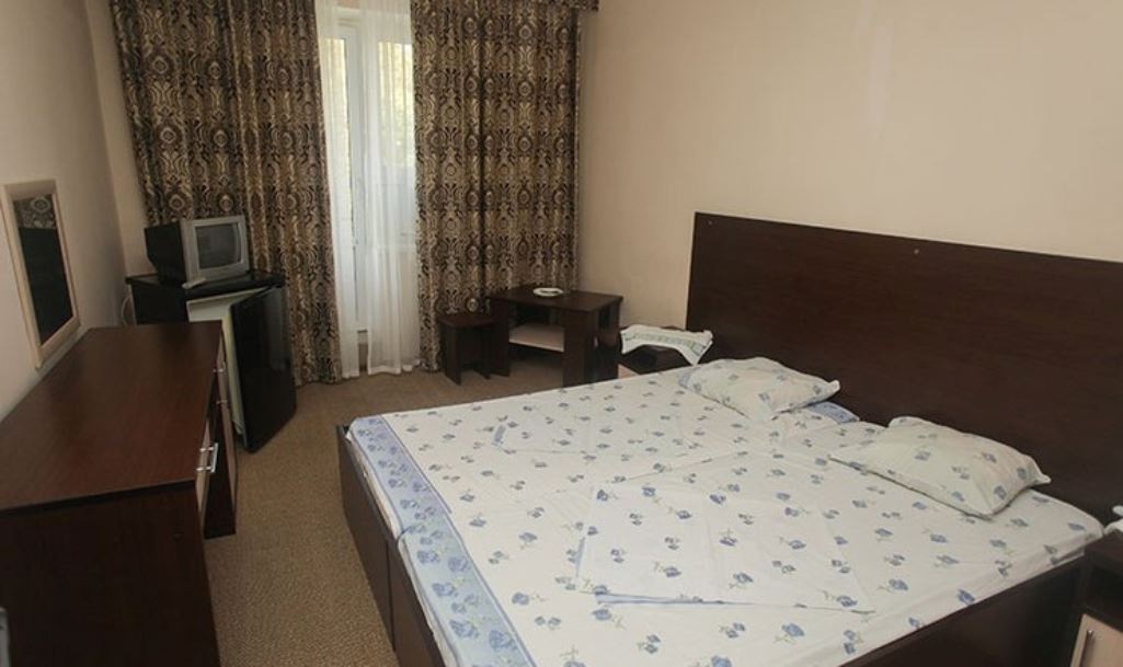 rooms-room-mountainview