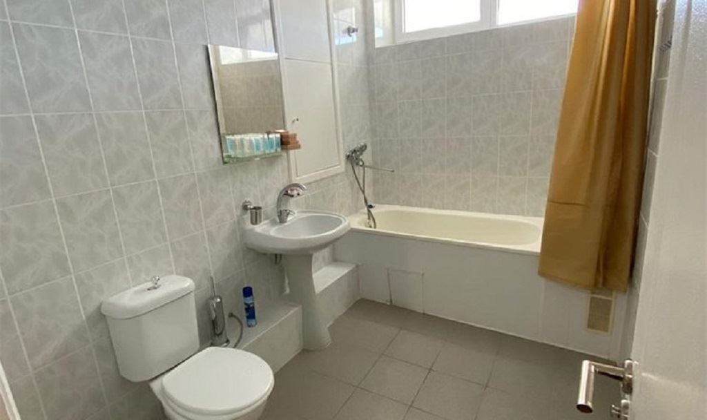 rooms-luxe-family-building-1