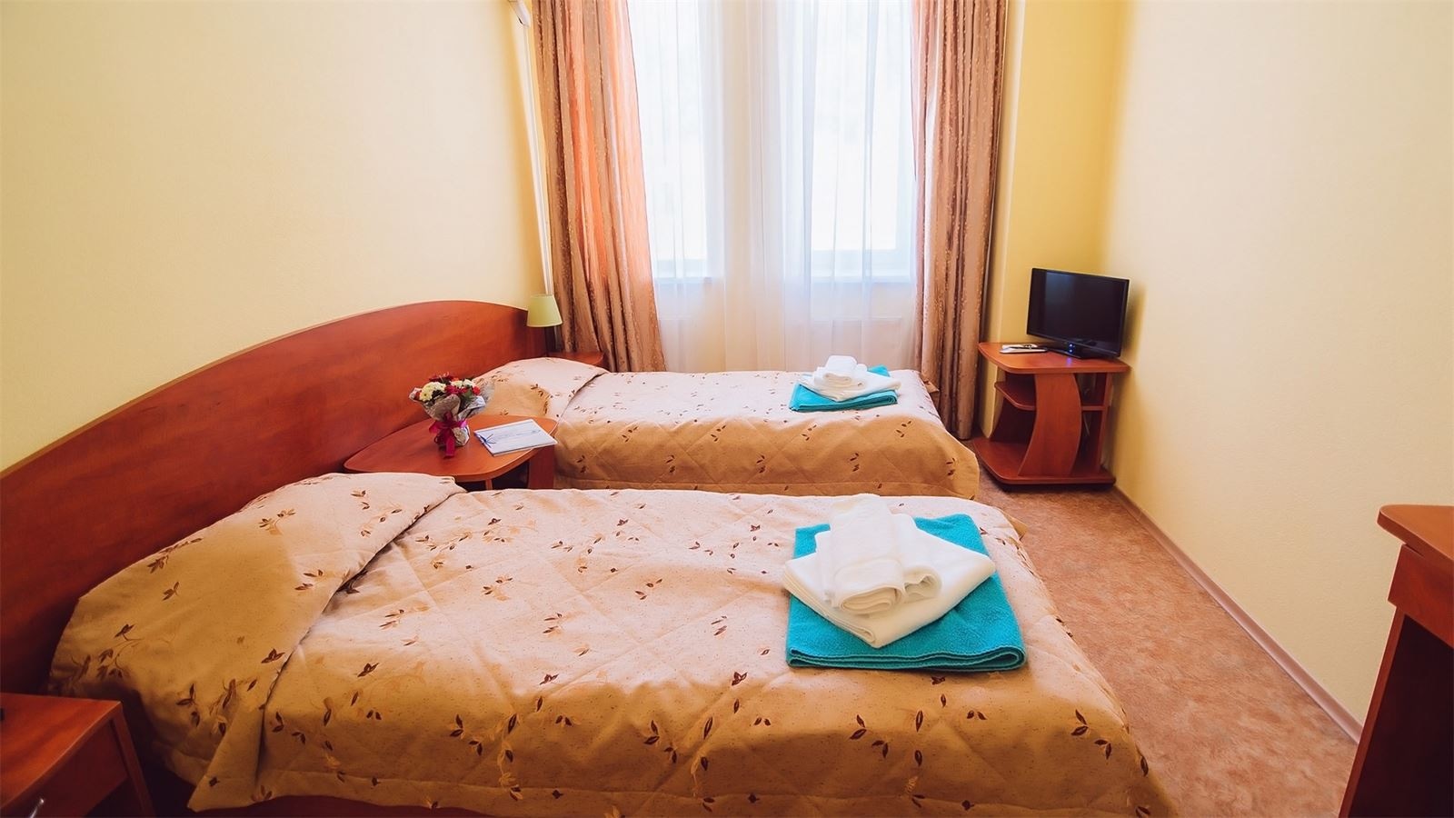 rooms-triple-superior-building-23