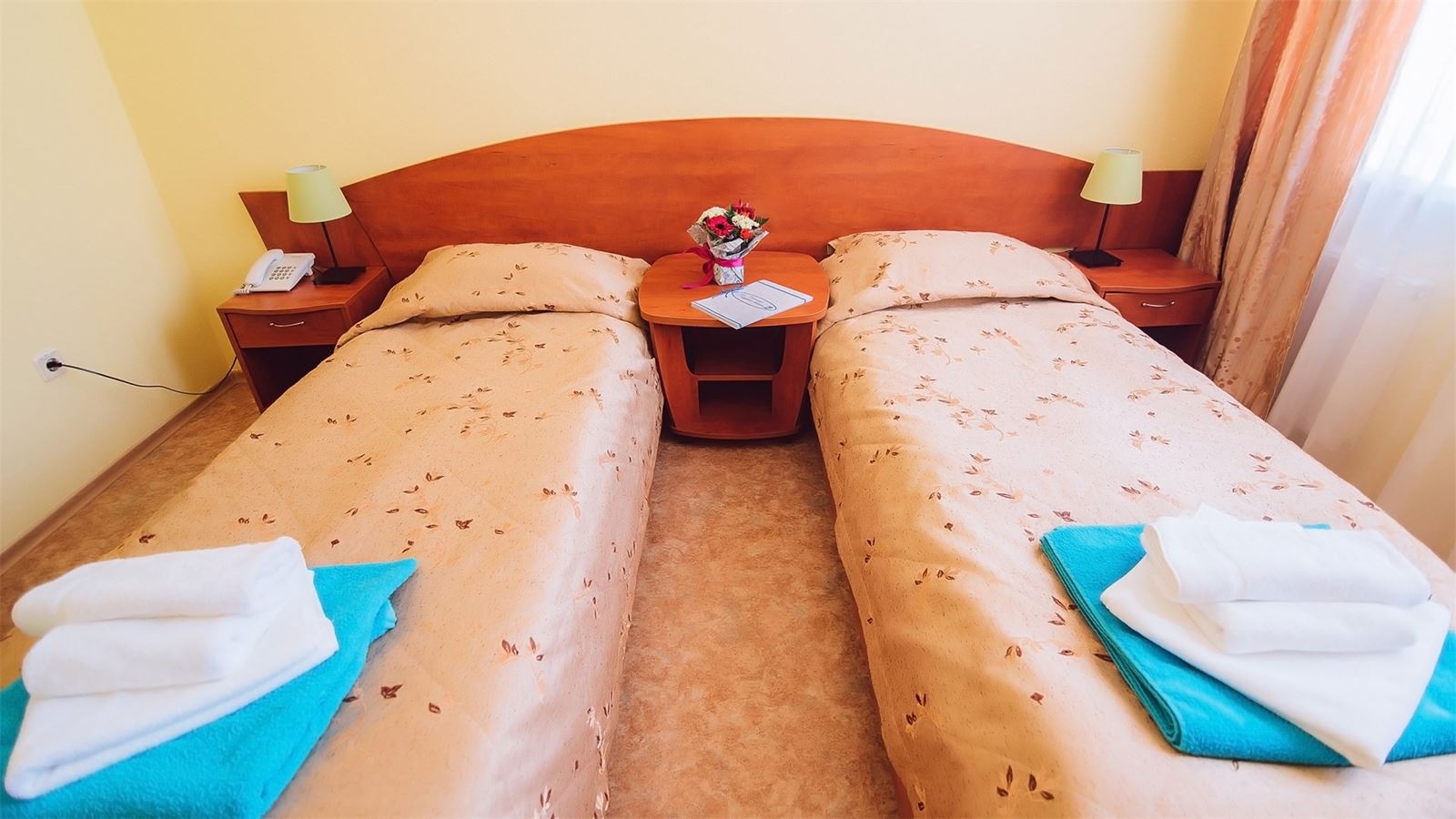 rooms-triple-superior-building-23