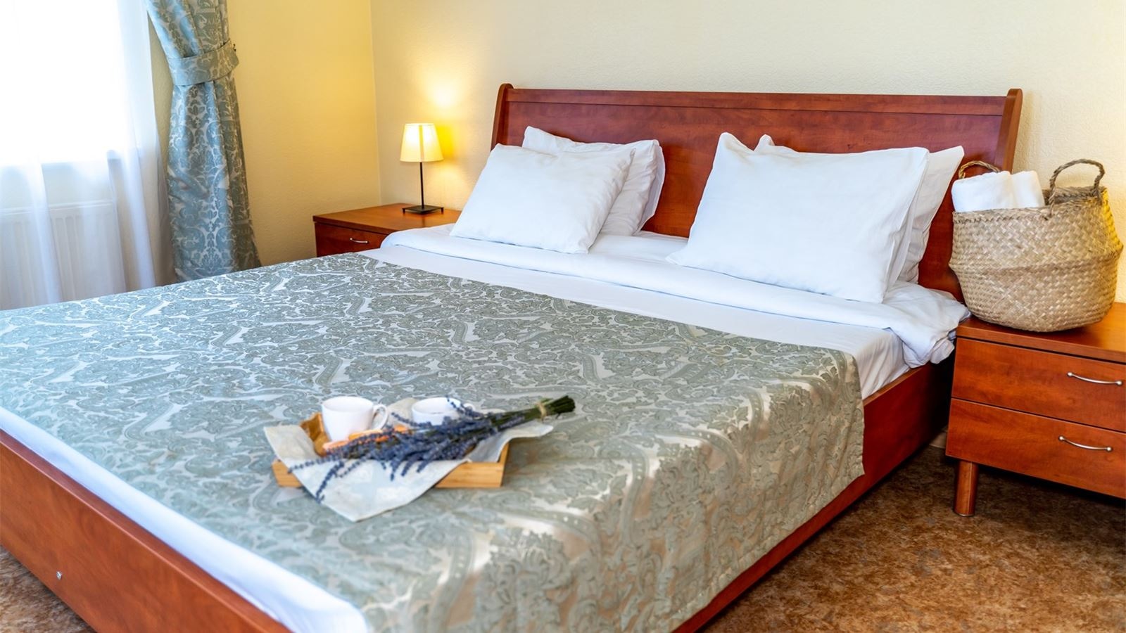 rooms-luxe-building-23