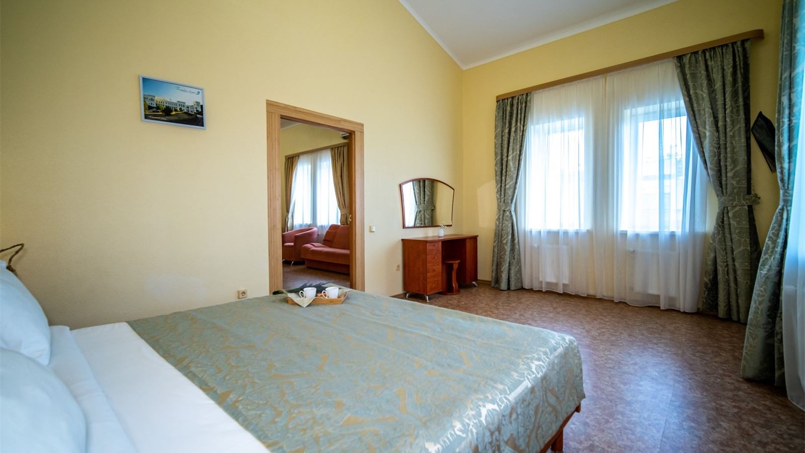 rooms-luxe-building-23