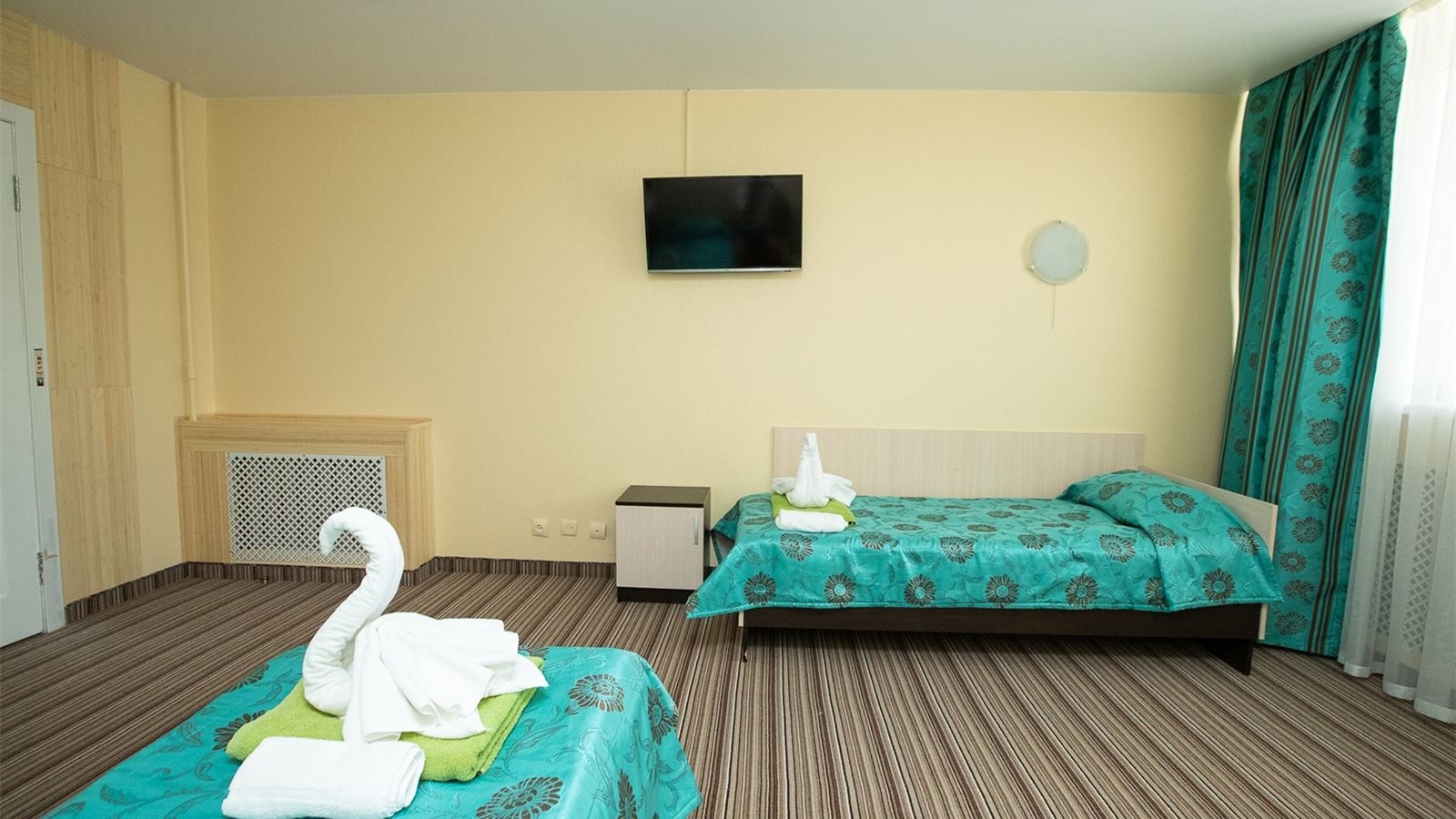 rooms-triple-superior-building-1