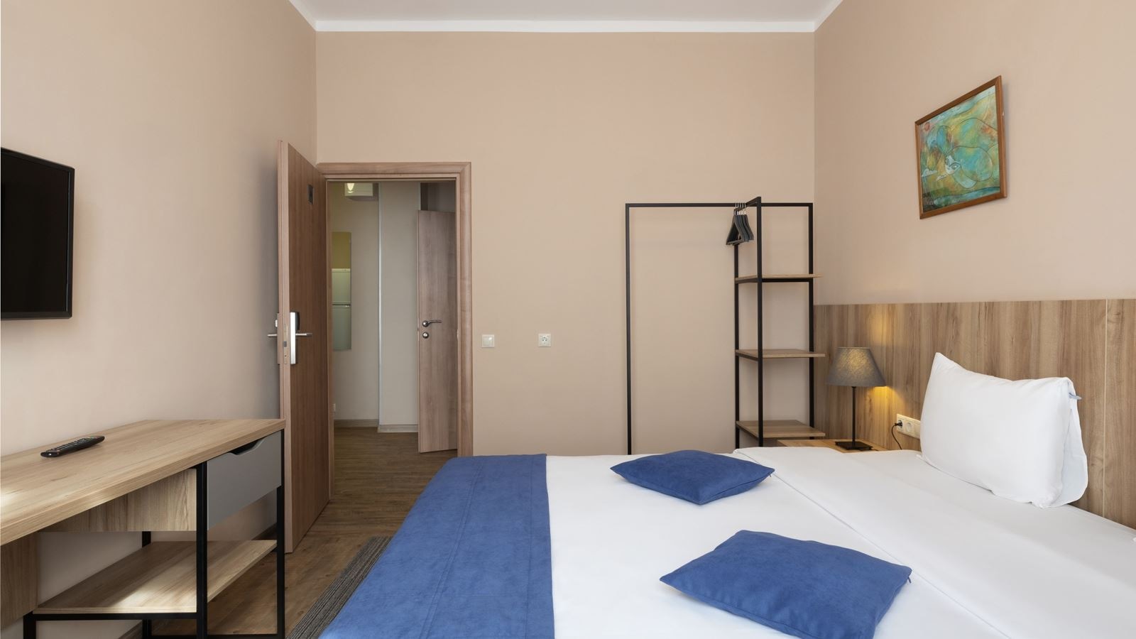 rooms-standart-2-rooms-balcony