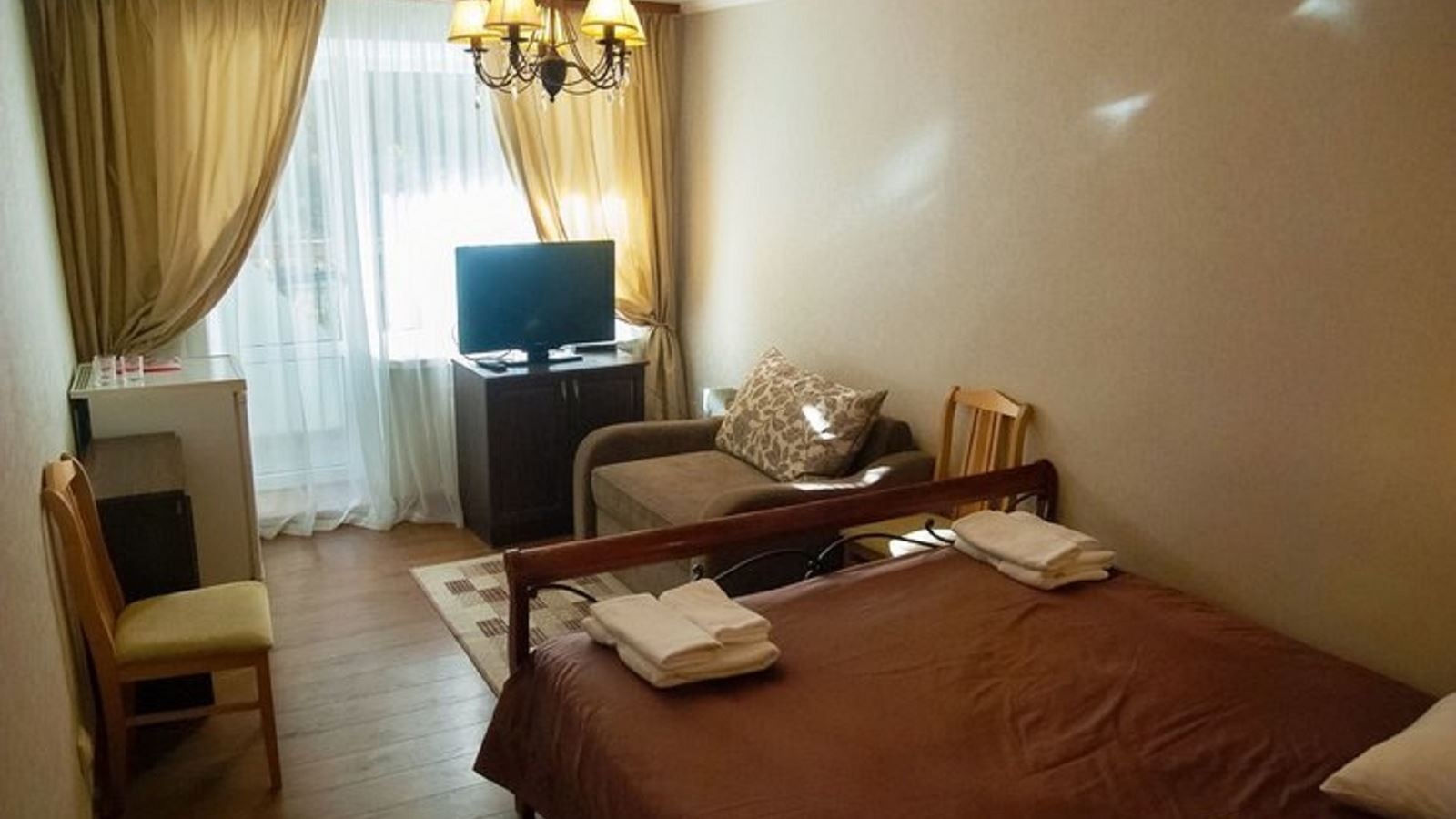 rooms-2standart-plus-room