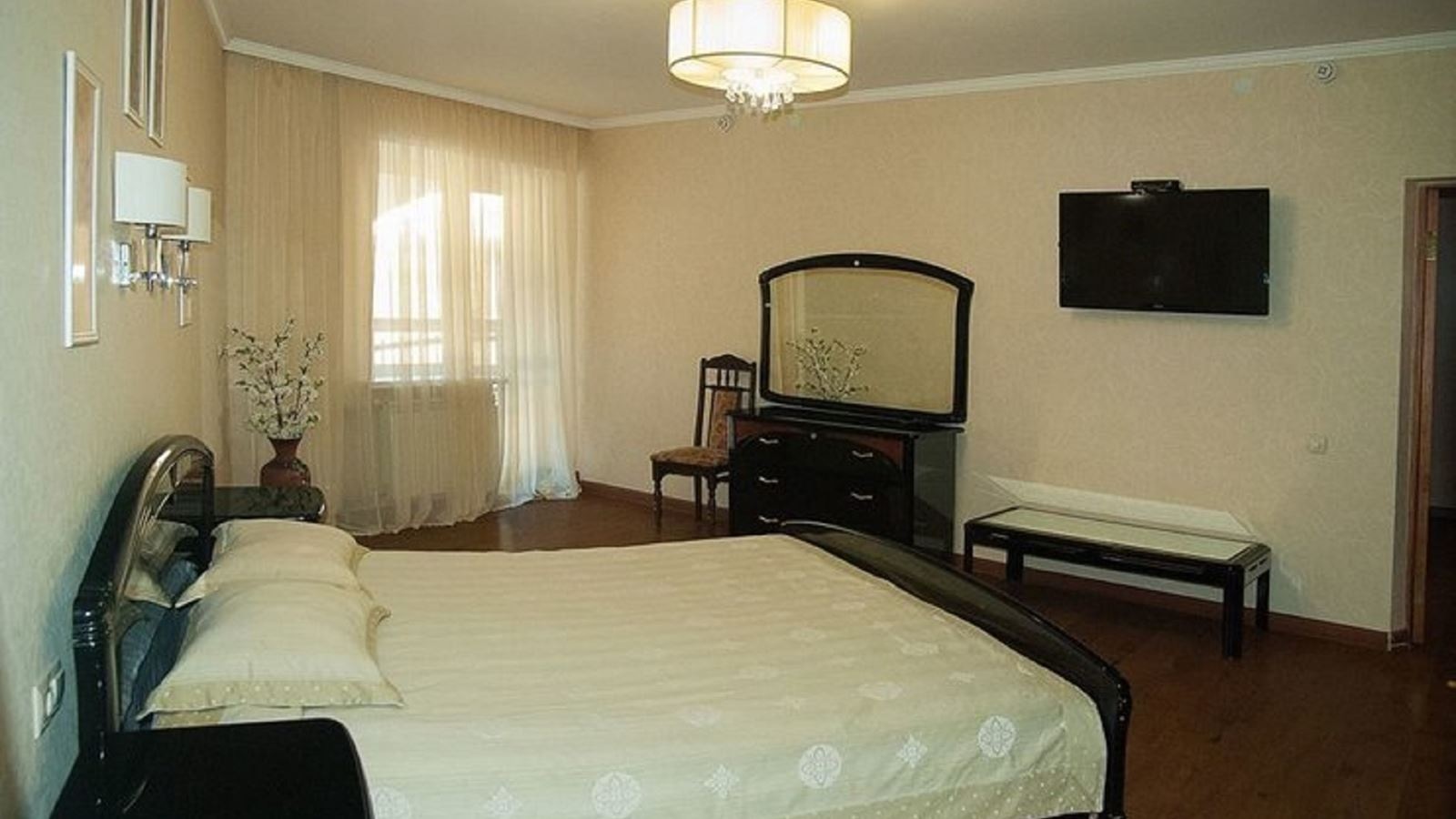 rooms-4seats-3room-luxury