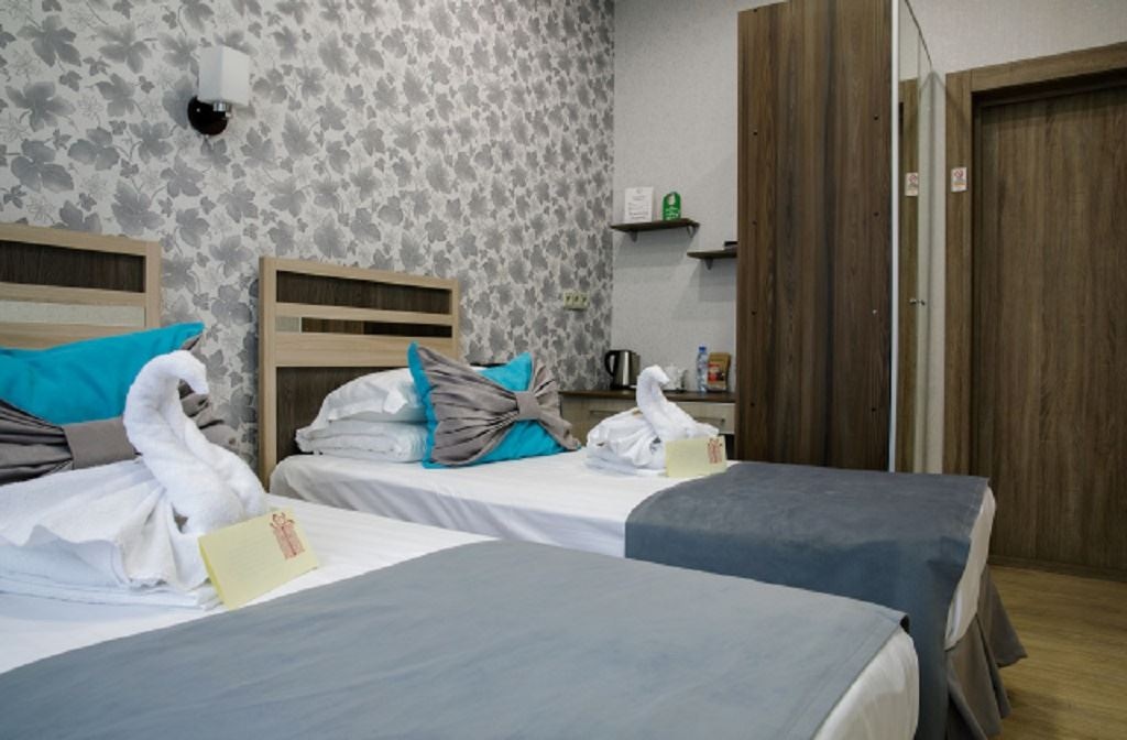 rooms-2bed-standard-mini-building-1