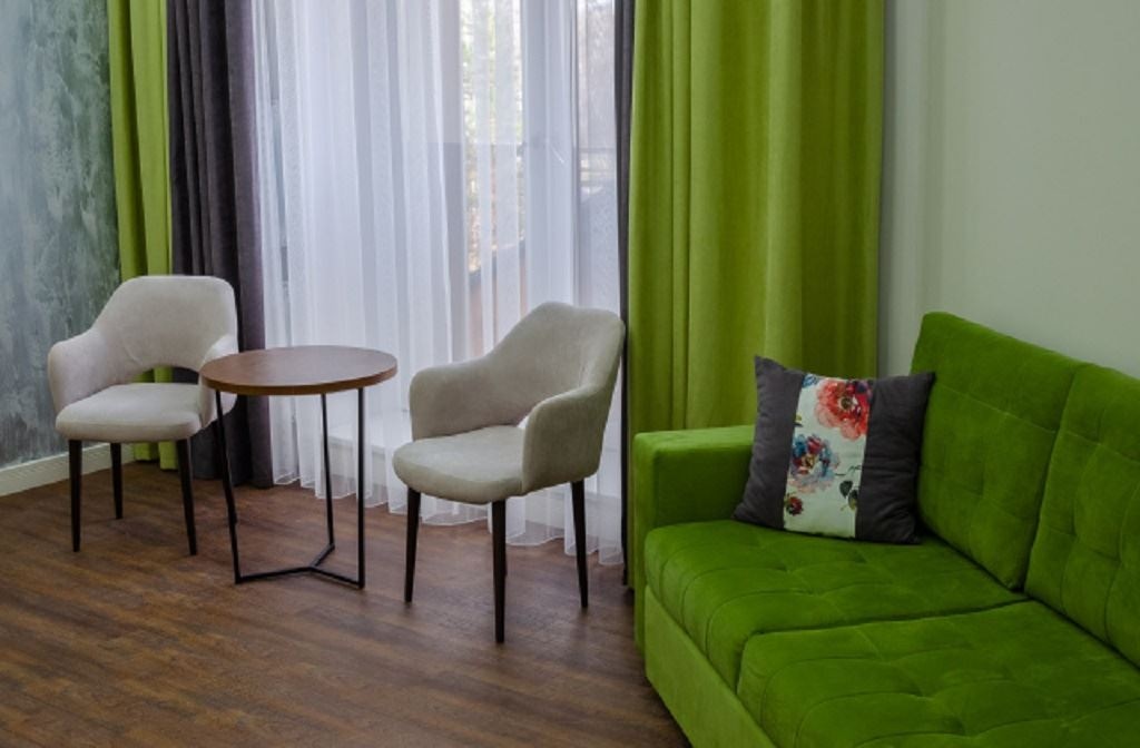 rooms-2bed-junior-suite-building-2