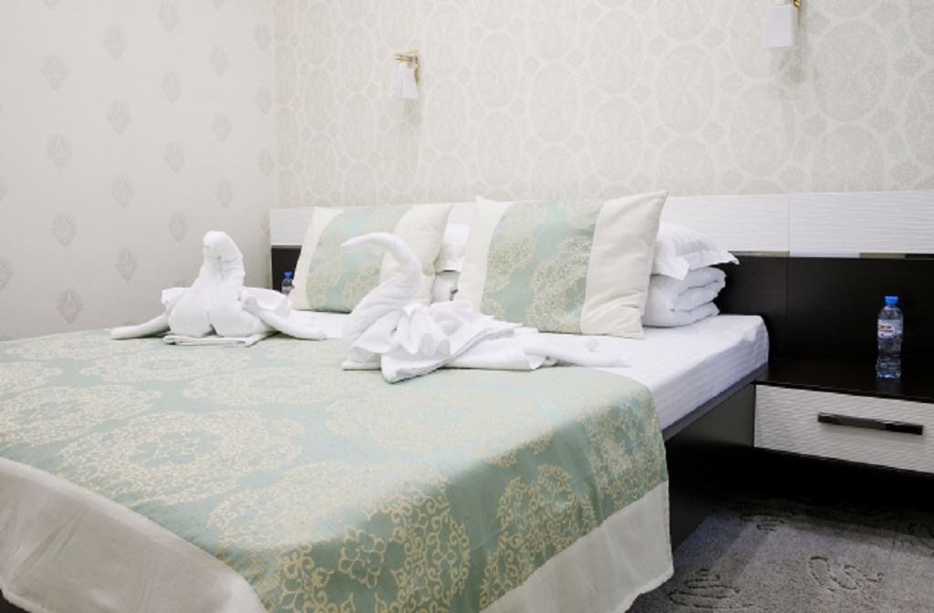 rooms-4bed-family-building-1