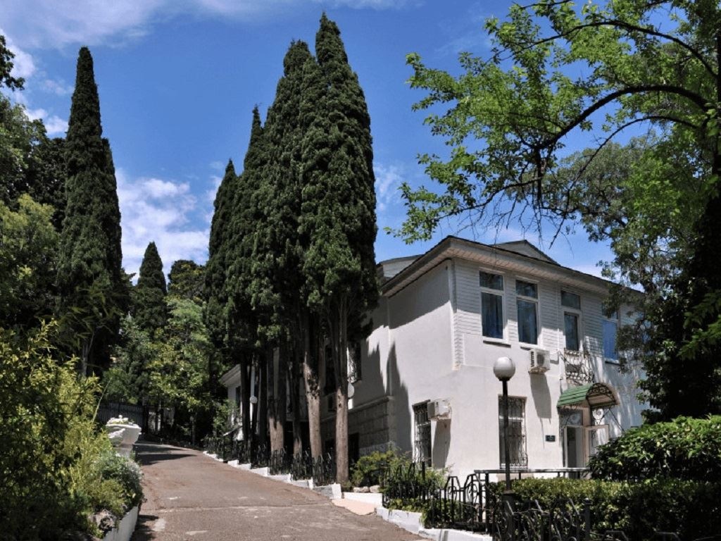 general-main-building