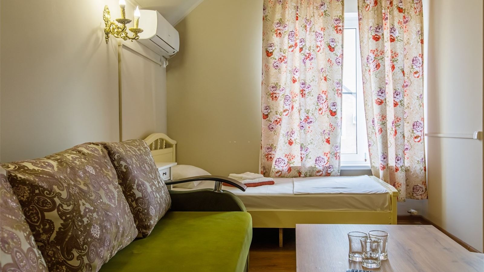 rooms-пятиместный-коттедж-комфорт+