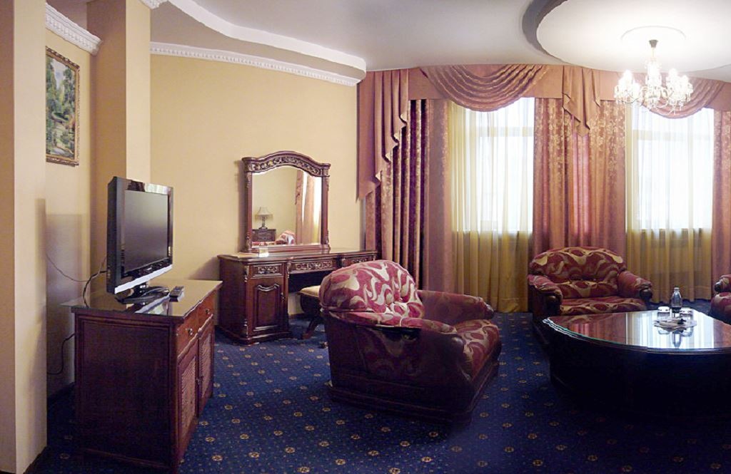 rooms-junior-suite-80-sq--m