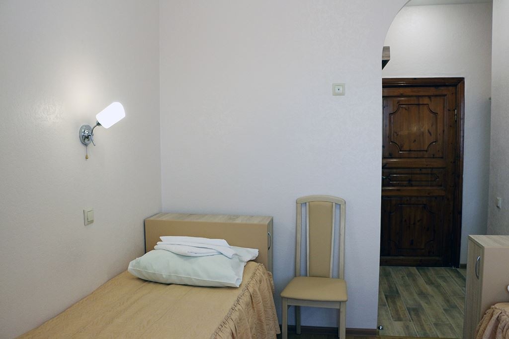 rooms-2bed-standard-first-category