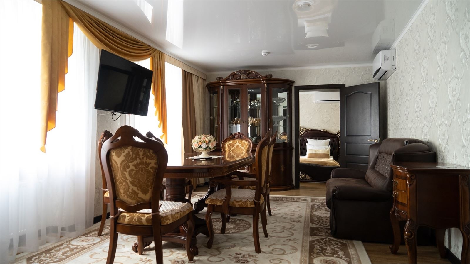 rooms-vip-люкс-3комнатный