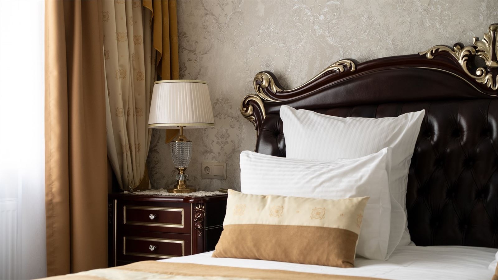 rooms-vip-люкс-3комнатный