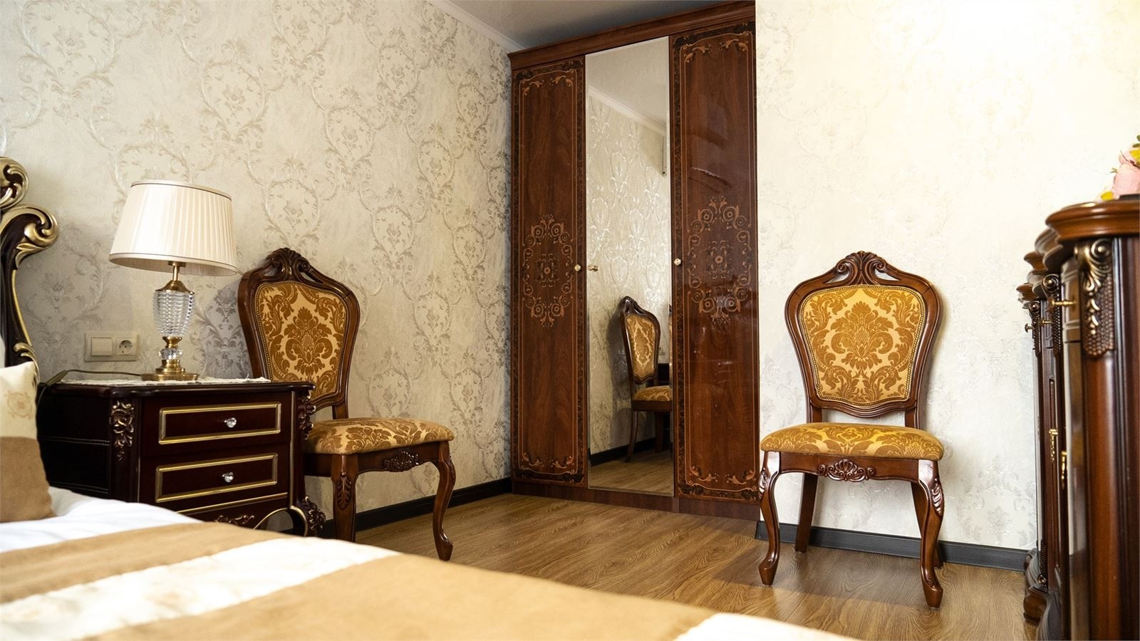 rooms-vip-люкс-3комнатный